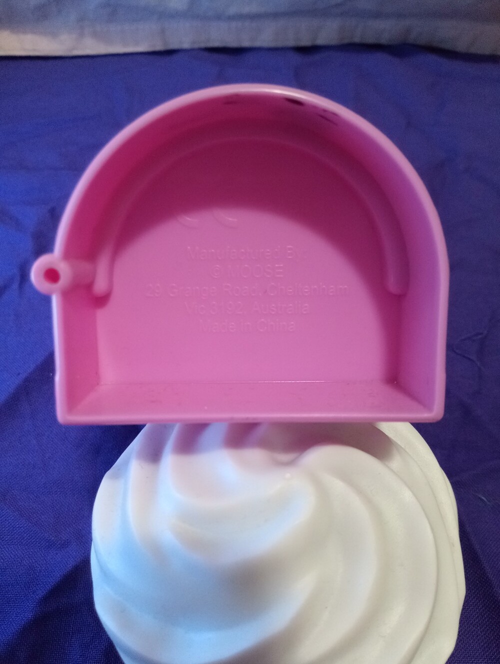 Shopkins Season 3 Food Fair Cupcake Collection 2016 Playset - Picture 6 of 8